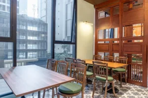 Không gian nhà hàng cơm tấm sài gòn 1970s